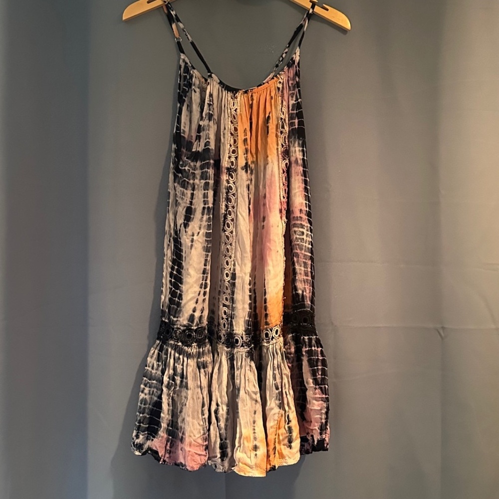 BEACH COVER UP